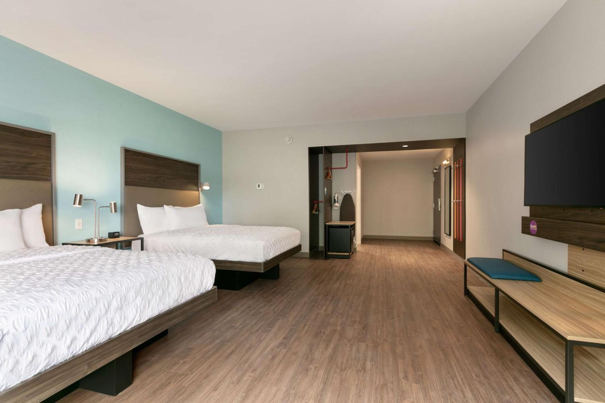 Tru By Hilton Easton Hotel Exterior photo